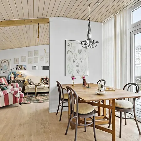 2 Bedroom Cozy In Σπίτι διακοπών Tisvildeleje